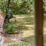 Haeusle An Der Huele * Hohenstein (Reutlingen)