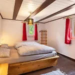 Haeusle An Der Huele Casa vacanze *