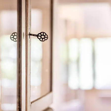 Haeusle An Der Huele * Hohenstein (Reutlingen)