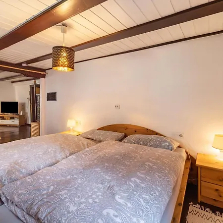 Häusle An Der Hüle