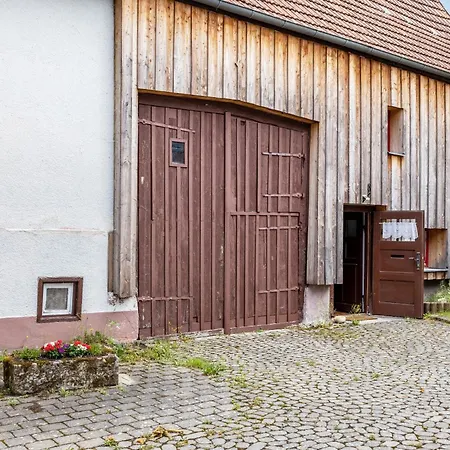 Haeusle An Der Huele