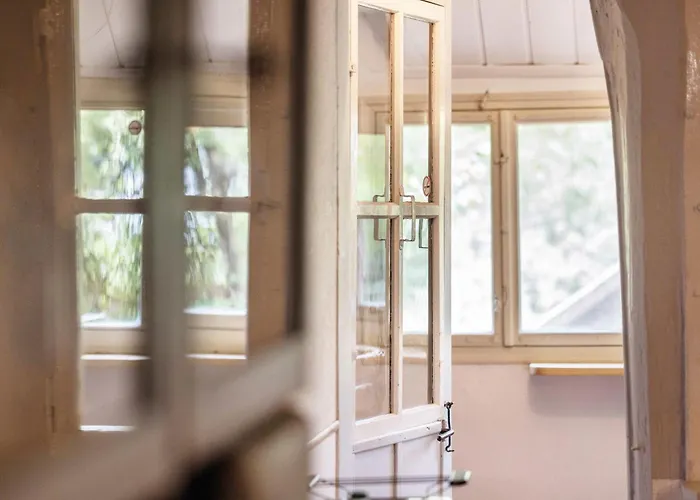 Haeusle An Der Huele * Hohenstein