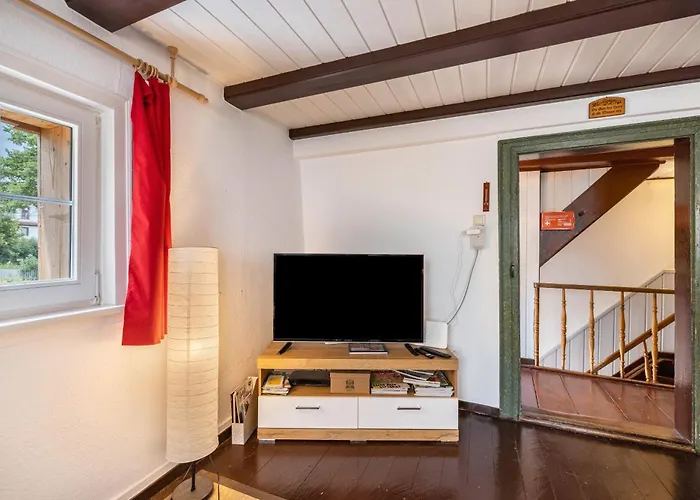 Haeusle An Der Huele Nyaraló Hohenstein