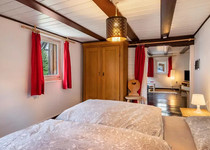 Haeusle An Der Huele Nyaraló *